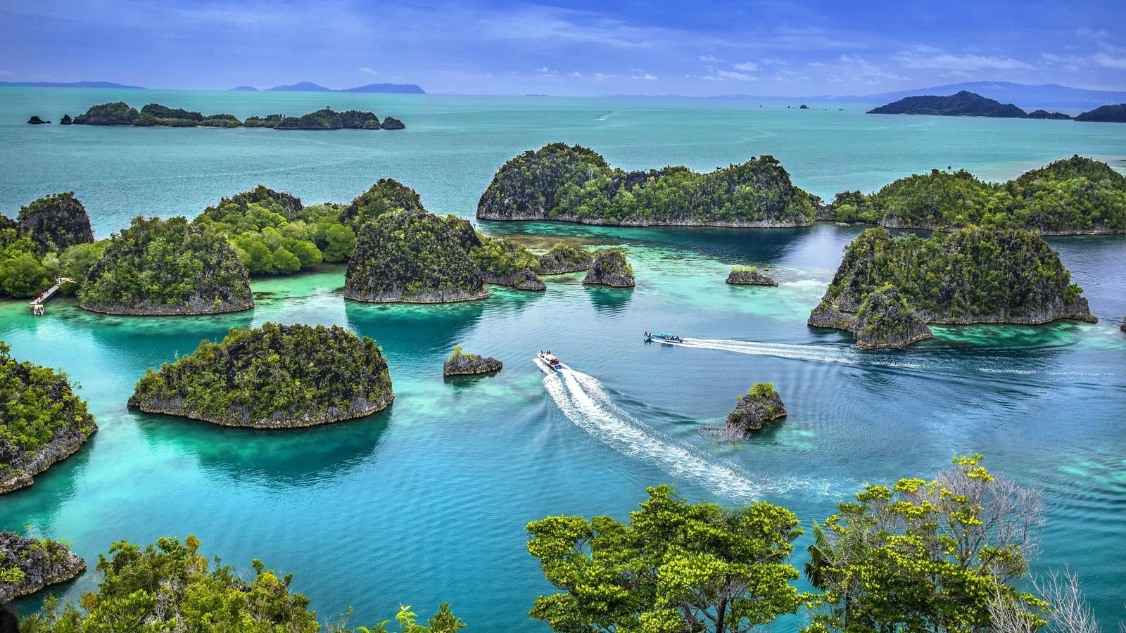 11-Day Flores Road Trip Itinerary: Best Things to Do & See